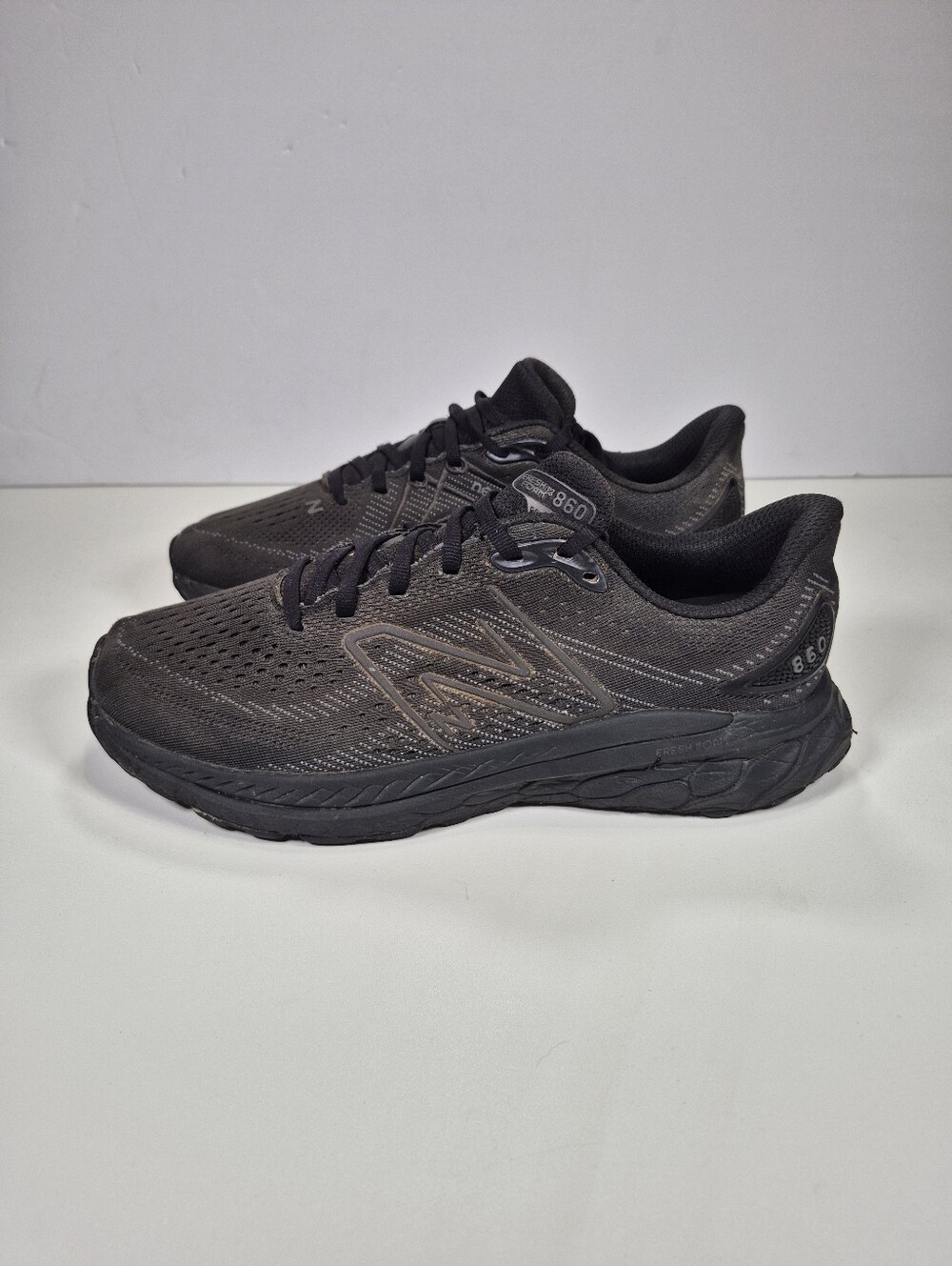 New Balance Fresh Foam 860v13 Sz Men 8, Wo 9.5 Running Shoe Triple Black W860T13